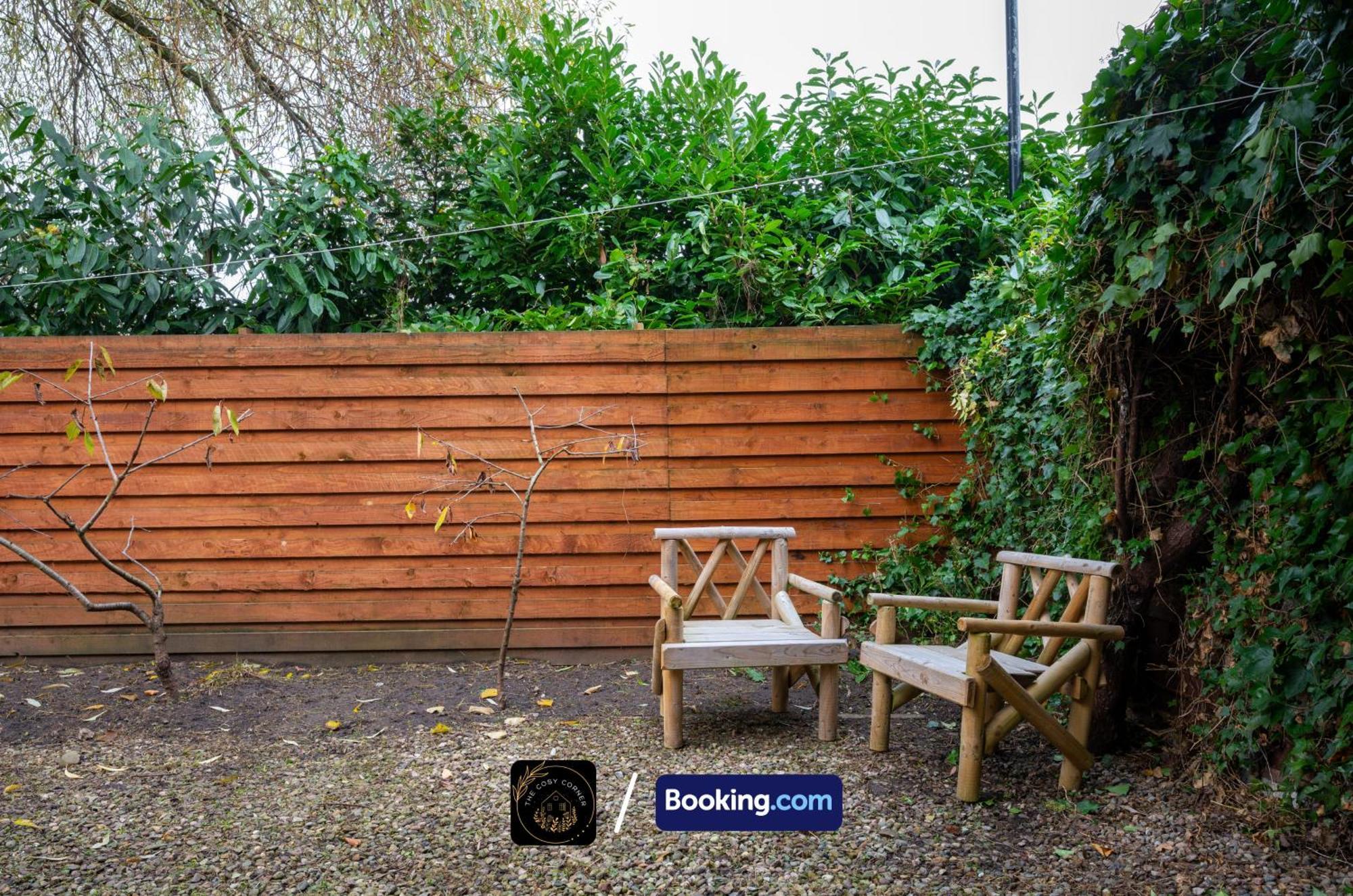 Cosy 3-Bed House, Garden & Free Parking In Stretford Apartment แมนเชสเตอร์ ภายนอก รูปภาพ